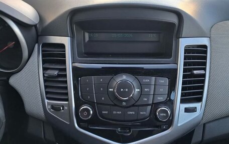 Chevrolet Cruze II, 2010 год, 499 999 рублей, 5 фотография