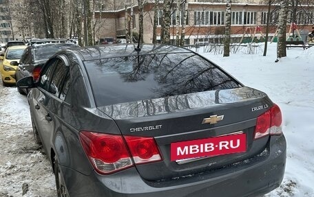 Chevrolet Cruze II, 2010 год, 499 999 рублей, 2 фотография