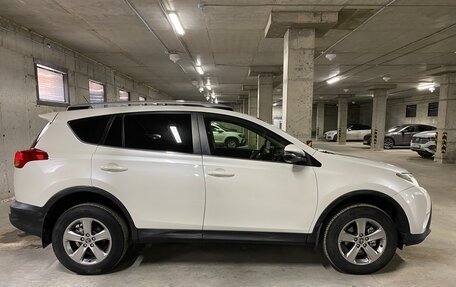 Toyota RAV4, 2015 год, 2 050 000 рублей, 4 фотография