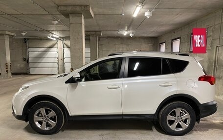 Toyota RAV4, 2015 год, 2 050 000 рублей, 5 фотография