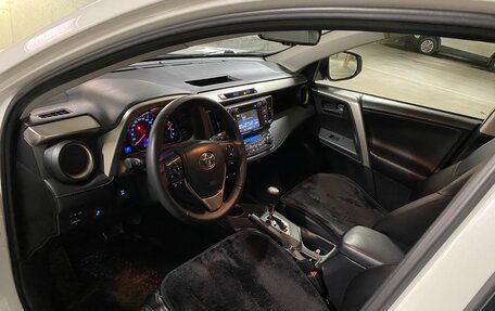 Toyota RAV4, 2015 год, 2 050 000 рублей, 10 фотография