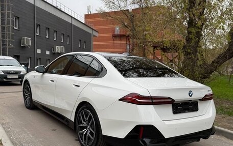 BMW 5 серия, 2023 год, 6 460 000 рублей, 7 фотография