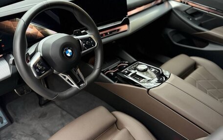 BMW 5 серия, 2023 год, 6 460 000 рублей, 9 фотография