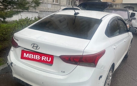 Hyundai Solaris II рестайлинг, 2019 год, 640 000 рублей, 3 фотография