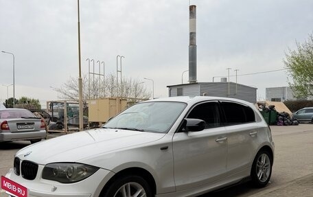 BMW 1 серия, 2010 год, 700 000 рублей, 3 фотография
