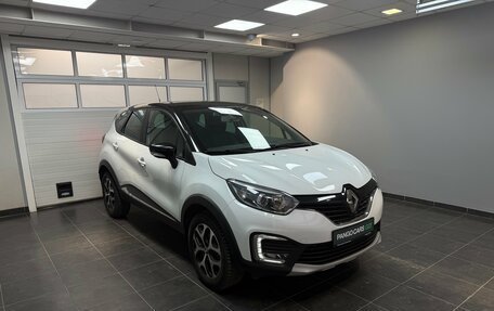 Renault Kaptur I рестайлинг, 2018 год, 1 850 000 рублей, 3 фотография