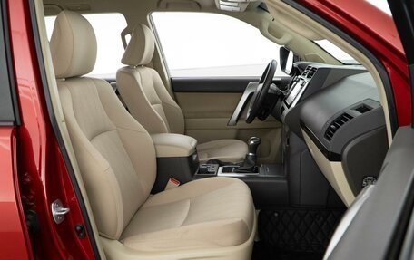 Toyota Land Cruiser Prado 150 рестайлинг 2, 2020 год, 6 099 050 рублей, 8 фотография