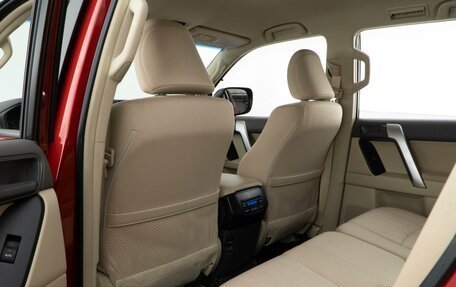 Toyota Land Cruiser Prado 150 рестайлинг 2, 2020 год, 6 099 050 рублей, 11 фотография