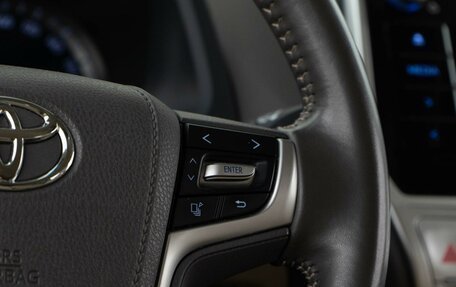 Toyota Land Cruiser Prado 150 рестайлинг 2, 2020 год, 6 099 050 рублей, 15 фотография