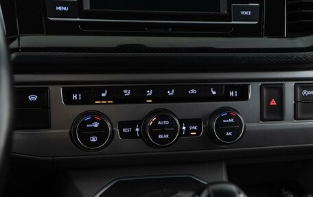 Volkswagen Caravelle T6 рестайлинг, 2020 год, 4 198 999 рублей, 14 фотография