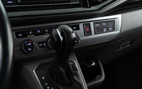 Volkswagen Caravelle T6 рестайлинг, 2020 год, 4 198 999 рублей, 15 фотография