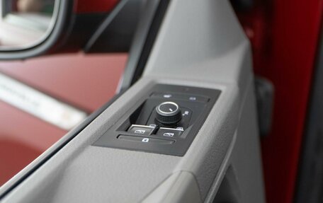 Volkswagen Caravelle T6 рестайлинг, 2020 год, 4 198 999 рублей, 18 фотография