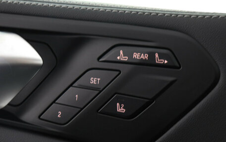 BMW X7, 2025 год, 18 000 000 рублей, 12 фотография