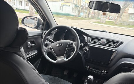 KIA Rio III рестайлинг, 2016 год, 930 000 рублей, 17 фотография