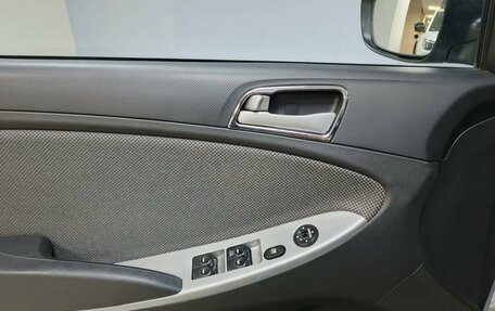 Hyundai Solaris II рестайлинг, 2013 год, 632 000 рублей, 16 фотография