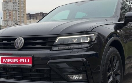 Volkswagen Tiguan II, 2019 год, 3 600 000 рублей, 1 фотография