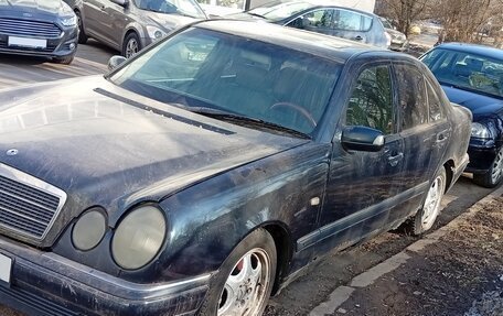 Mercedes-Benz E-Класс, 1999 год, 200 000 рублей, 3 фотография