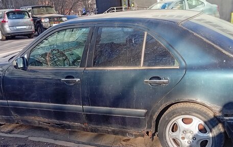 Mercedes-Benz E-Класс, 1999 год, 200 000 рублей, 5 фотография