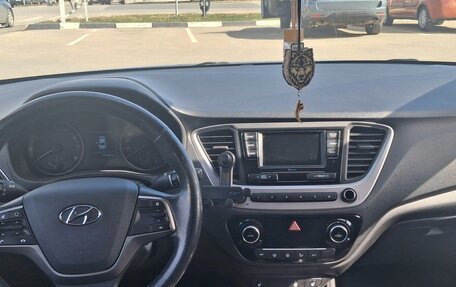 Hyundai Solaris II рестайлинг, 2018 год, 1 250 000 рублей, 10 фотография