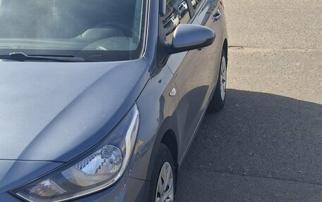 Hyundai Solaris II рестайлинг, 2018 год, 1 250 000 рублей, 12 фотография