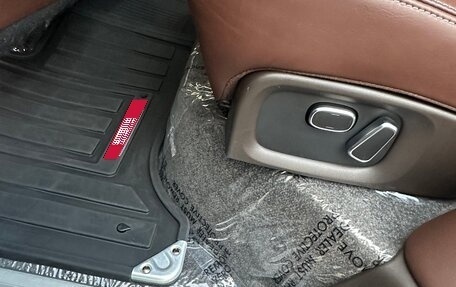 Land Rover Range Rover IV рестайлинг, 2013 год, 5 300 000 рублей, 33 фотография