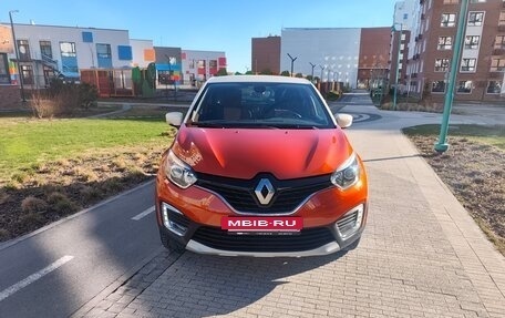 Renault Kaptur I рестайлинг, 2016 год, 1 299 000 рублей, 2 фотография