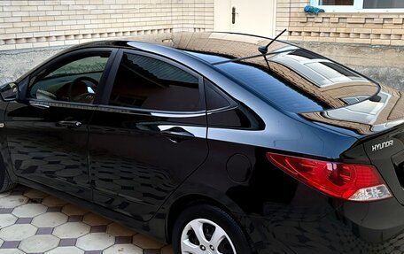 Hyundai Solaris II рестайлинг, 2011 год, 630 000 рублей, 4 фотография