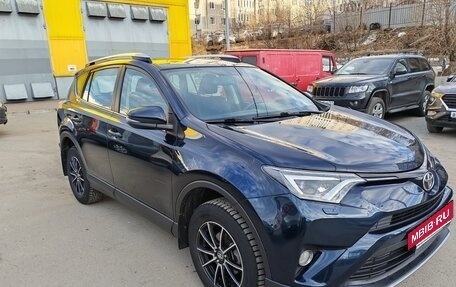 Toyota RAV4, 2018 год, 2 900 000 рублей, 3 фотография
