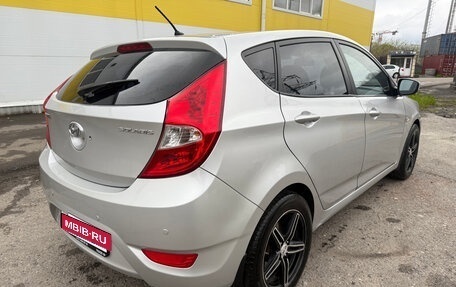 Hyundai Solaris II рестайлинг, 2012 год, 700 000 рублей, 3 фотография