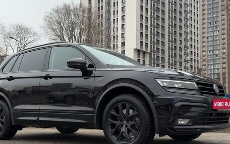Volkswagen Tiguan II, 2019 год, 3 600 000 рублей, 4 фотография