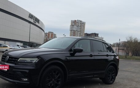 Volkswagen Tiguan II, 2019 год, 3 600 000 рублей, 10 фотография