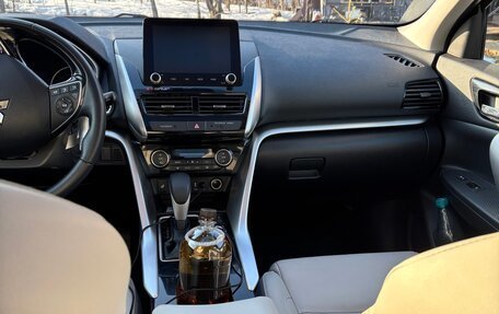 Mitsubishi Eclipse Cross, 2021 год, 2 750 000 рублей, 14 фотография