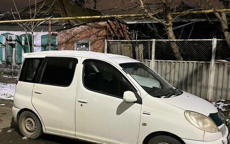 Toyota FunCargo, 2000 год, 200 000 рублей, 2 фотография