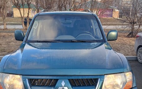 Mitsubishi Pajero III рестайлинг, 2005 год, 700 000 рублей, 2 фотография