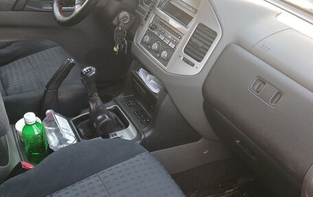 Mitsubishi Pajero III рестайлинг, 2005 год, 700 000 рублей, 6 фотография