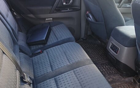 Mitsubishi Pajero III рестайлинг, 2005 год, 700 000 рублей, 7 фотография