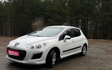 Peugeot 308 II, 2011 год, 570 000 рублей, 2 фотография