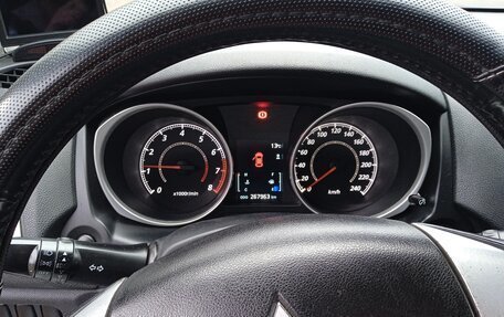 Mitsubishi ASX I рестайлинг, 2010 год, 890 000 рублей, 12 фотография