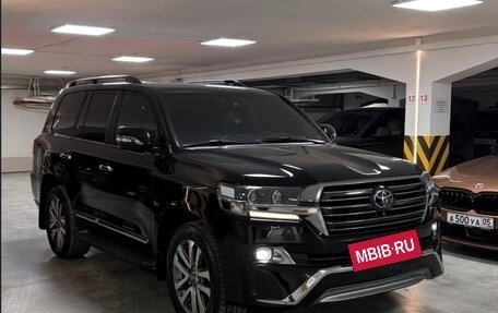 Toyota Land Cruiser 200, 2017 год, 6 250 000 рублей, 3 фотография