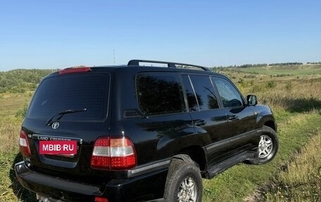 Toyota Land Cruiser 100 рестайлинг 2, 2005 год, 1 850 000 рублей, 2 фотография