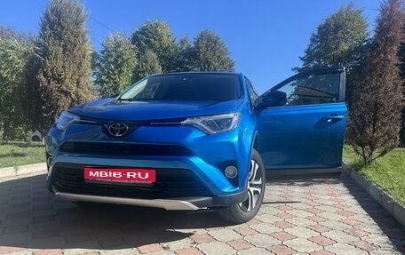 Toyota RAV4, 2017 год, 2 300 000 рублей, 1 фотография
