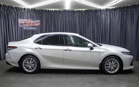 Toyota Camry, 2020 год, 2 998 000 рублей, 4 фотография