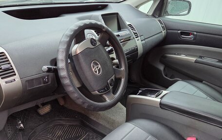 Toyota Prius, 2009 год, 990 000 рублей, 3 фотография