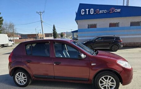 Renault Sandero I, 2012 год, 580 000 рублей, 2 фотография