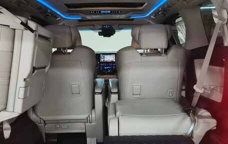 Toyota Alphard III, 2021 год, 7 000 000 рублей, 7 фотография
