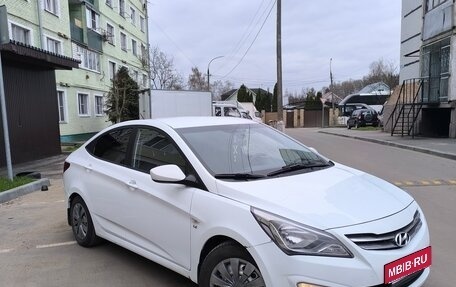 Hyundai Solaris II рестайлинг, 2015 год, 752 000 рублей, 1 фотография