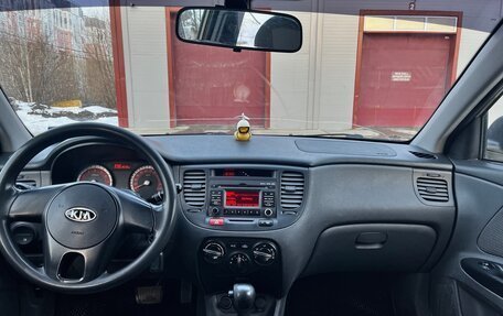 KIA Rio II, 2011 год, 650 000 рублей, 9 фотография