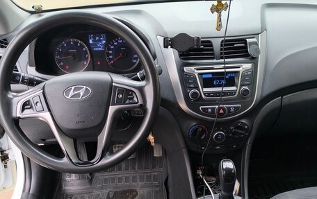 Hyundai Solaris II рестайлинг, 2015 год, 752 000 рублей, 8 фотография