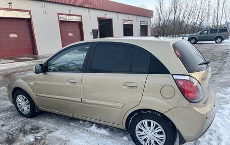 KIA Rio II, 2011 год, 650 000 рублей, 4 фотография