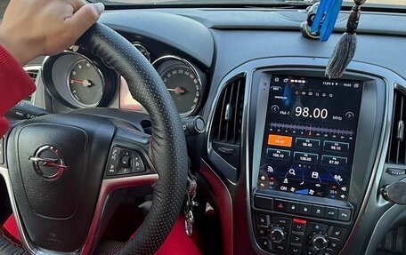 Opel Astra J, 2013 год, 800 000 рублей, 3 фотография